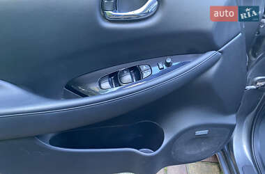 Хэтчбек Nissan Leaf 2014 в 