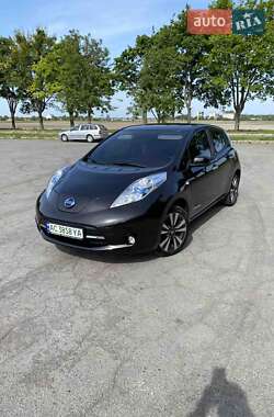 Хетчбек Nissan Leaf 2015 в Володимирі