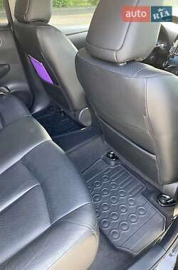 Хэтчбек Nissan Leaf 2015 в 