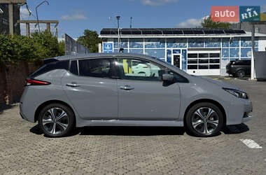 Хетчбек Nissan Leaf 2021 в 