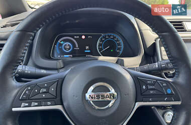 Хетчбек Nissan Leaf 2021 в 