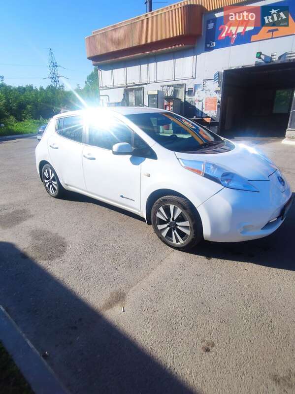Nissan Leaf 2016
