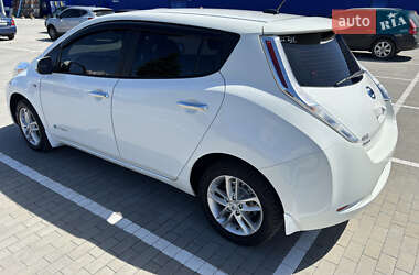 Хетчбек Nissan Leaf 2015 в Вінниці