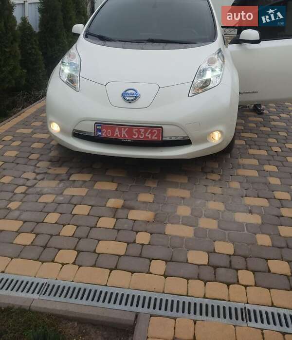 Хетчбек Nissan Leaf 2013 в Вінниці