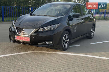 Хэтчбек Nissan Leaf 2021 в 