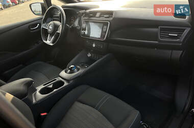 Хэтчбек Nissan Leaf 2021 в 