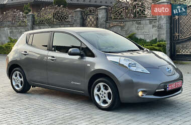 Хэтчбек Nissan Leaf 2014 в 
