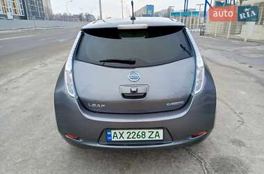 Хэтчбек Nissan Leaf 2014 в 