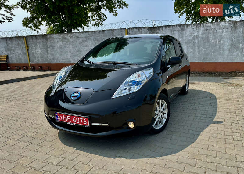Хэтчбек Nissan Leaf 2015 в 