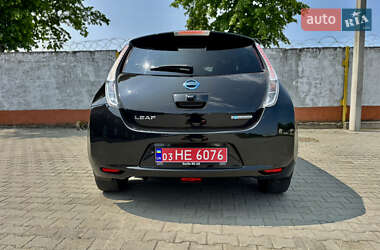 Хэтчбек Nissan Leaf 2015 в 