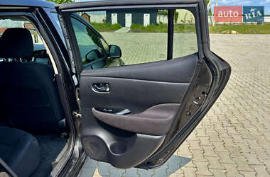 Хэтчбек Nissan Leaf 2015 в 