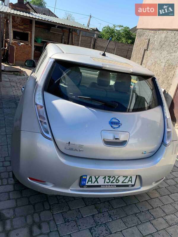 Nissan Leaf 2011