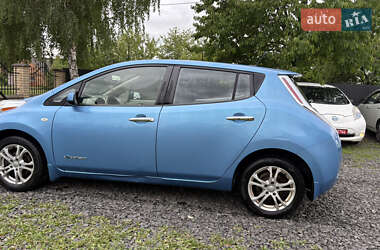 Хэтчбек Nissan Leaf 2012 в 