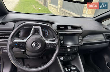 Хэтчбек Nissan Leaf 2018 в 