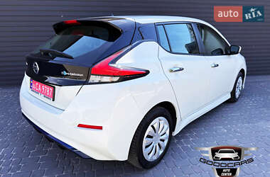 Хэтчбек Nissan Leaf 2021 в 