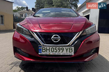 Хетчбек Nissan Leaf 2021 в Одесі