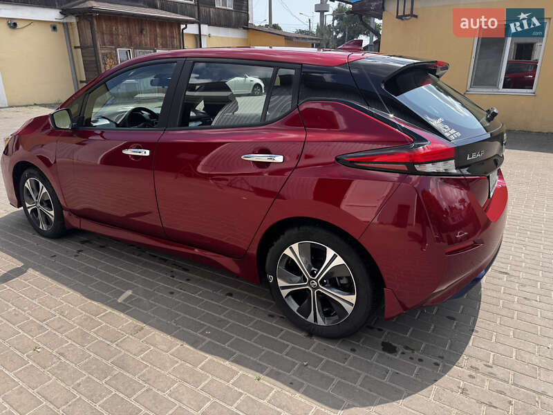 Хетчбек Nissan Leaf 2021 в Одесі