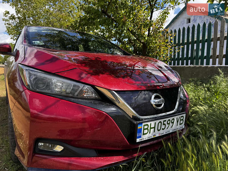 Хетчбек Nissan Leaf 2021 в Одесі