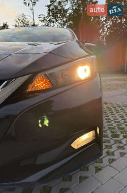 Хетчбек Nissan Leaf 2020 в 