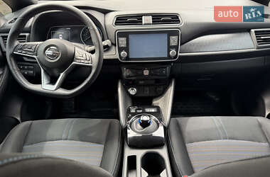 Хетчбек Nissan Leaf 2020 в 