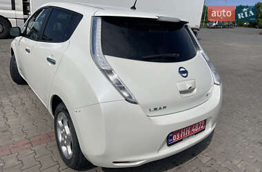 Хэтчбек Nissan Leaf 2017 в 