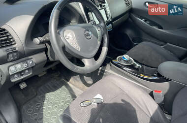 Хэтчбек Nissan Leaf 2017 в 
