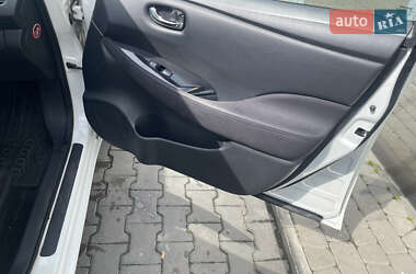 Хэтчбек Nissan Leaf 2017 в 