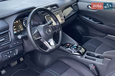 Хэтчбек Nissan Leaf 2018 в 