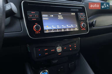 Хэтчбек Nissan Leaf 2018 в 