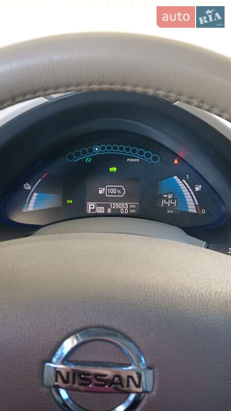 Хетчбек Nissan Leaf 2015 в Кам'янському