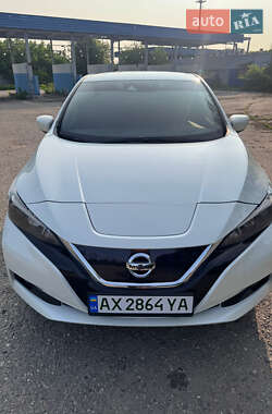 Хетчбек Nissan Leaf 2021 в 