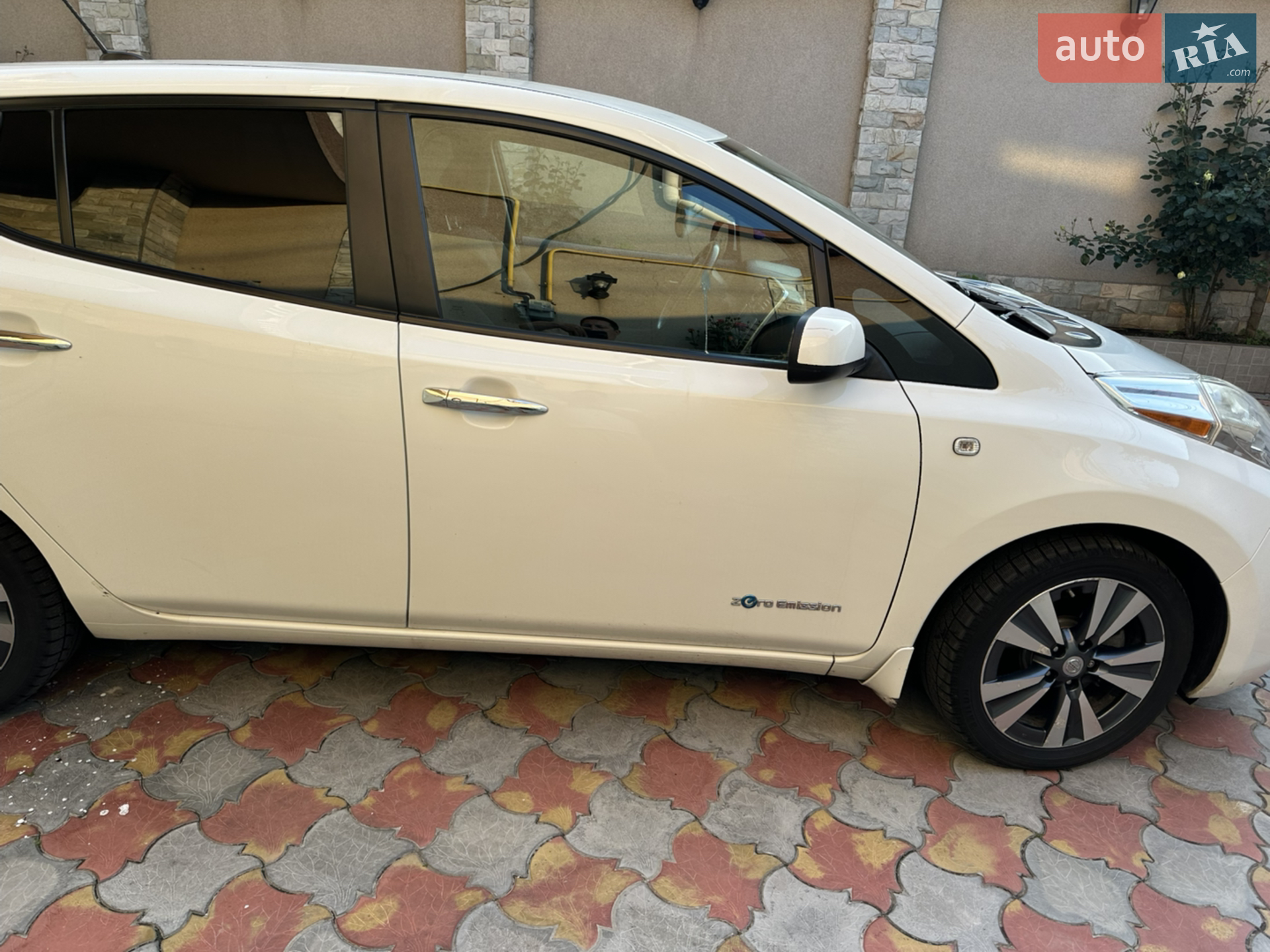 2015 Nissan Leaf - мініатюра 4