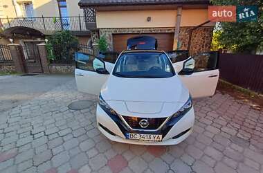 Хэтчбек Nissan Leaf 2018 в 