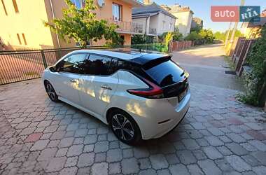 Хэтчбек Nissan Leaf 2018 в 
