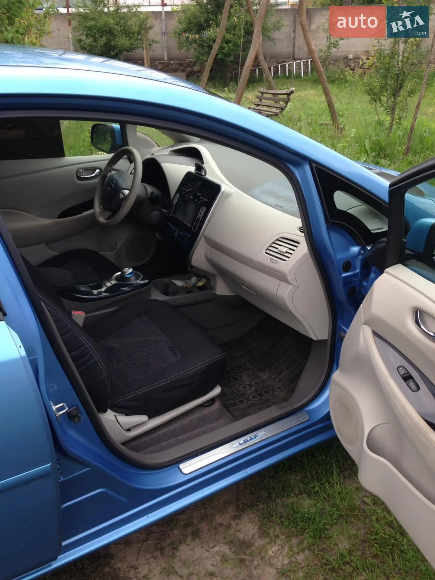 2011 Nissan Leaf - мініатюра 13