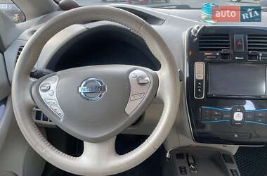 Хетчбек Nissan Leaf 2012 в 