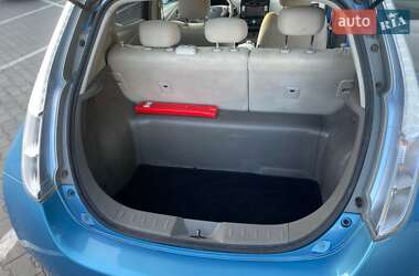 Хетчбек Nissan Leaf 2012 в 