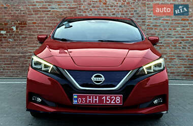 Хетчбек Nissan Leaf 2020 в 