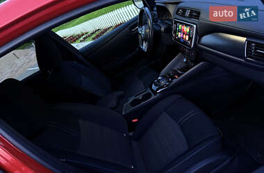 Хетчбек Nissan Leaf 2020 в 