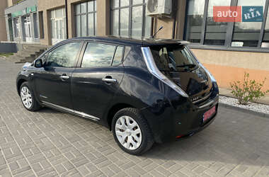 Хетчбек Nissan Leaf 2013 в Чернівцях