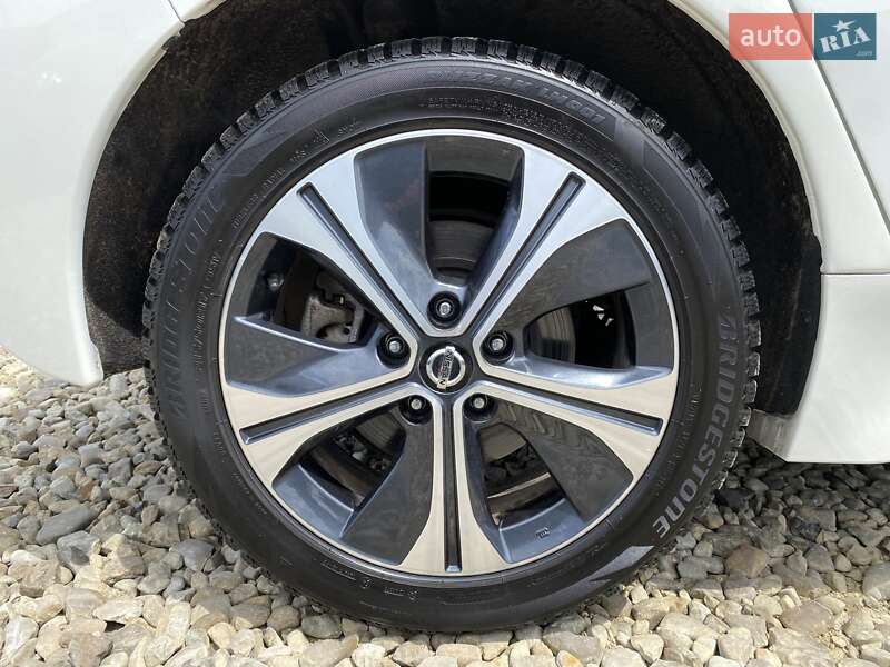 Хэтчбек Nissan Leaf 2020 в Львове