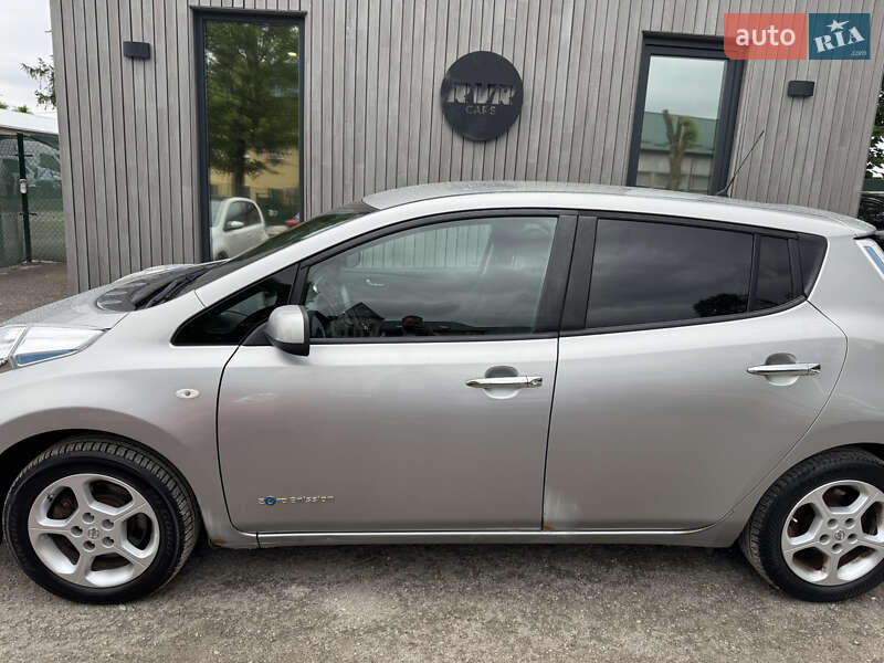 Хетчбек Nissan Leaf 2015 в Тернополі
