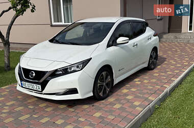 Хэтчбек Nissan Leaf 2018 в 