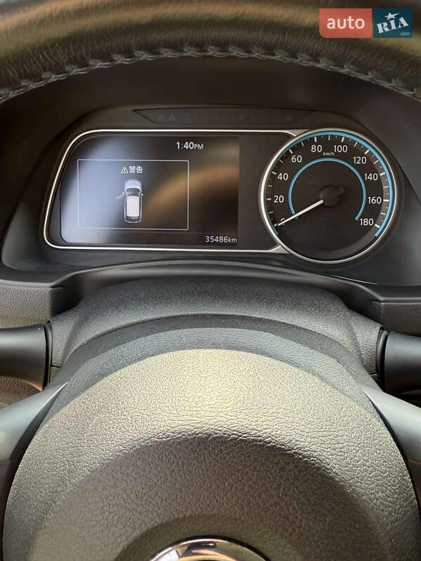 Хетчбек Nissan Leaf 2018 в Дніпрі