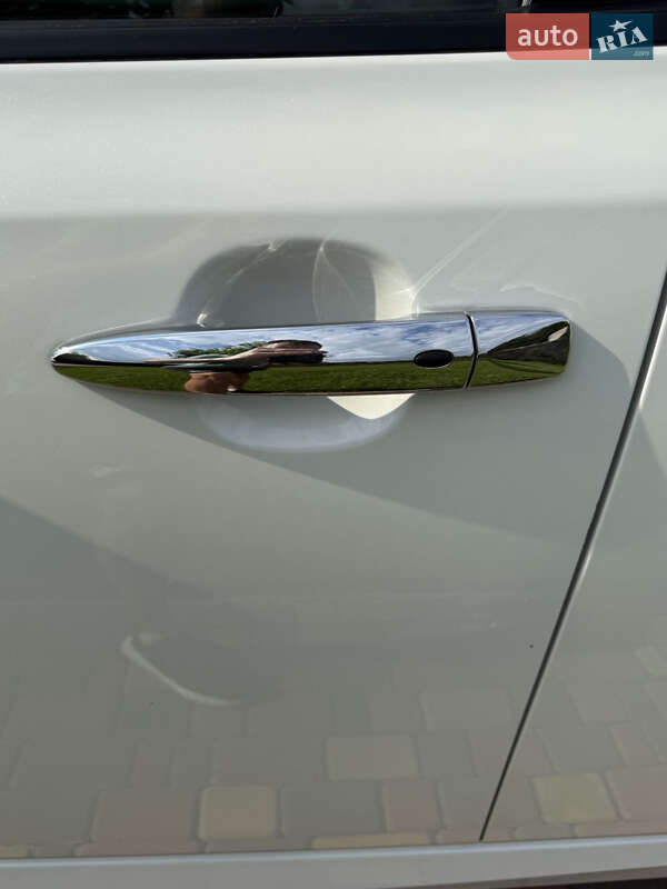 Хетчбек Nissan Leaf 2018 в Дніпрі