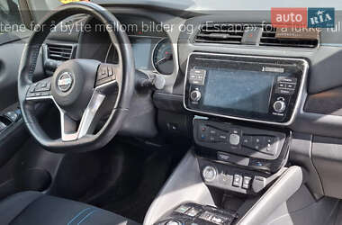 Хэтчбек Nissan Leaf 2018 в 