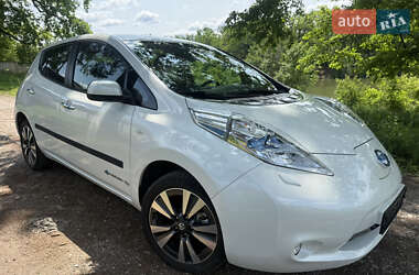 Хетчбек Nissan Leaf 2015 в Харкові