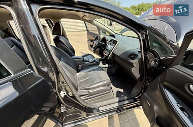 Хэтчбек Nissan Leaf 2014 в 