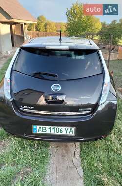 Хэтчбек Nissan Leaf 2014 в 