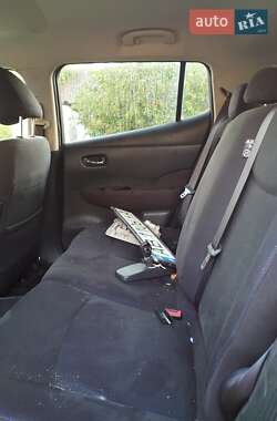 Хэтчбек Nissan Leaf 2014 в 